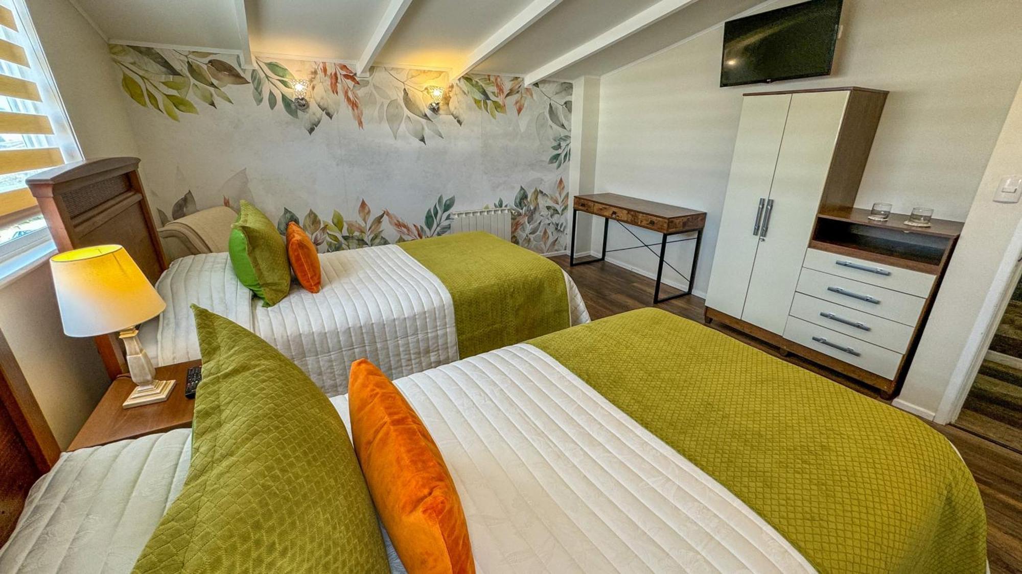 Hotel Puerta Del Lago Puerto Varas Exteriör bild