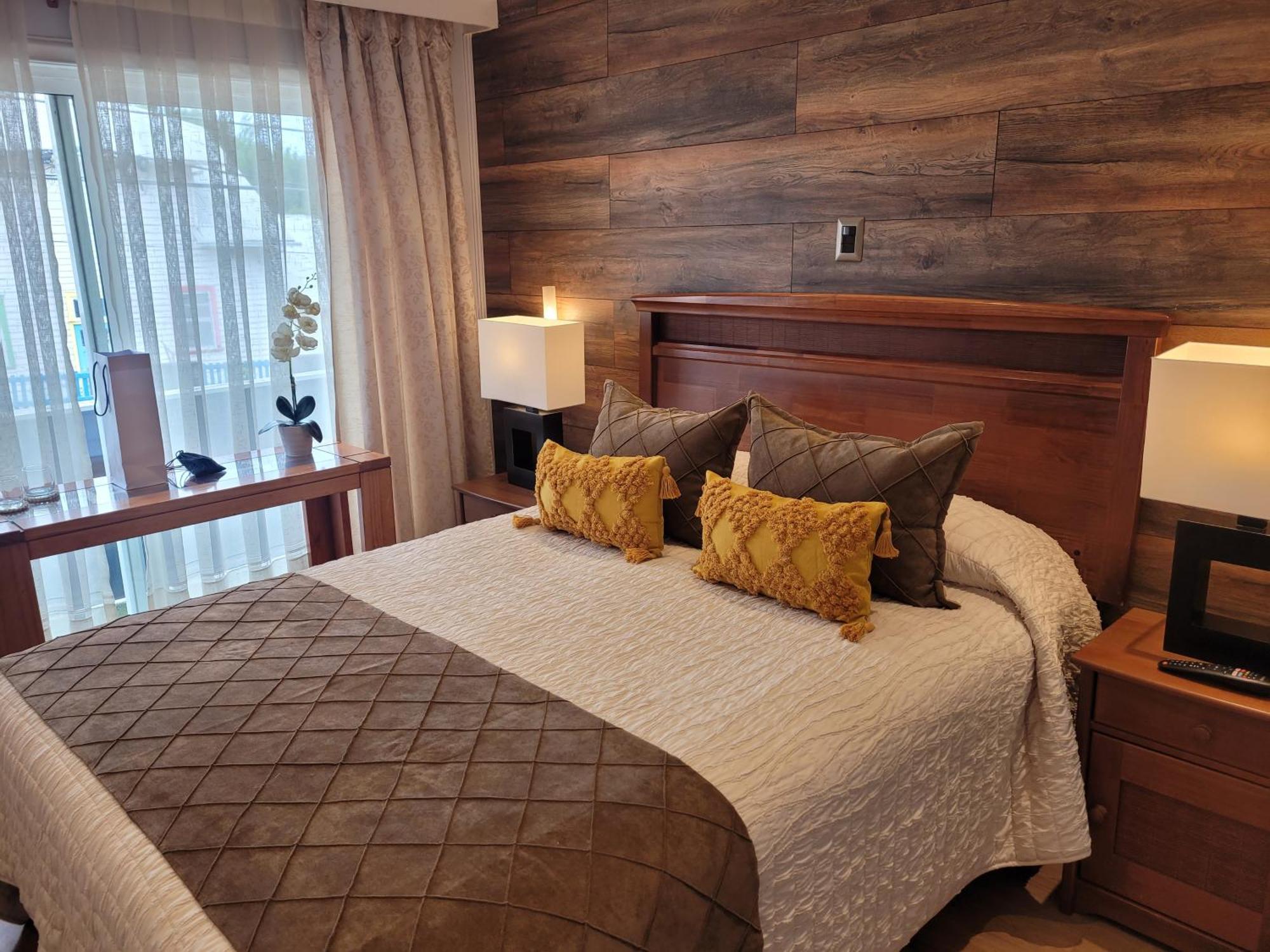 Hotel Puerta Del Lago Puerto Varas Exteriör bild