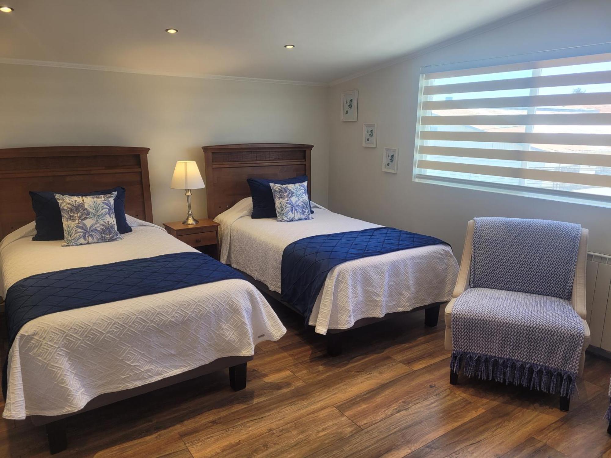 Hotel Puerta Del Lago Puerto Varas Exteriör bild