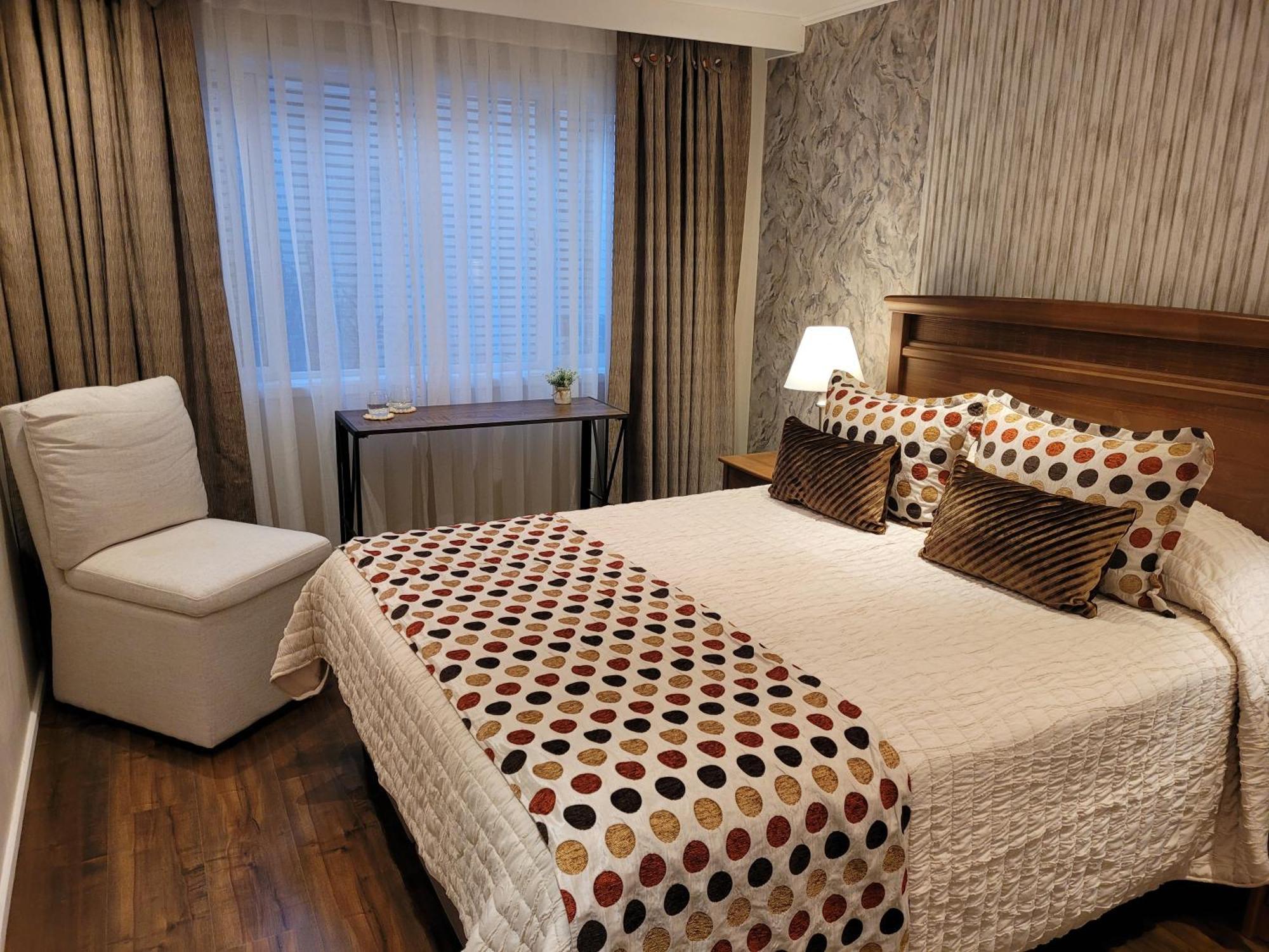 Hotel Puerta Del Lago Puerto Varas Exteriör bild